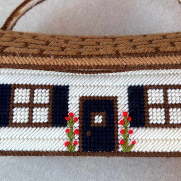 Needlepoint Kit Vintage Bag-Arm Carry Style-Cottage Core Mini House - Picture 7 of 16